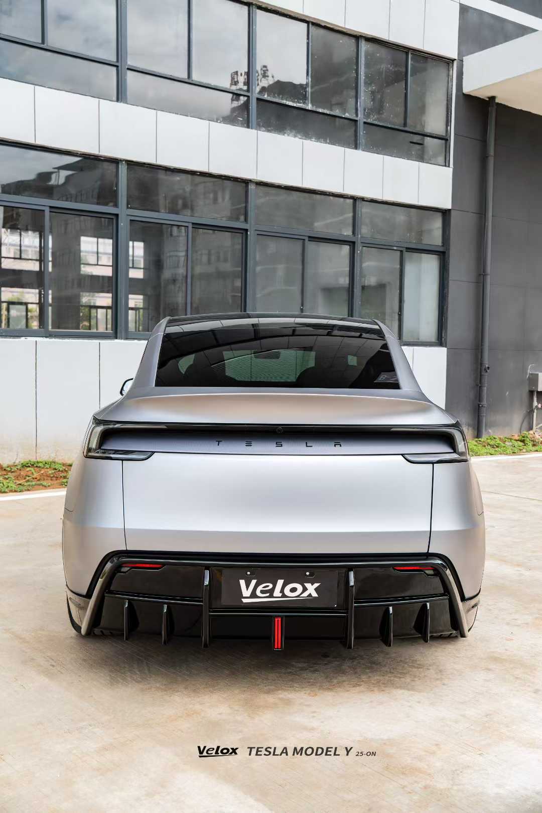 Velox 2025+ Tesla Model Y Lowline Kit Gloss Black Bodykit - Image 10